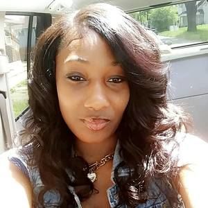 Meet your Posher, Dominique